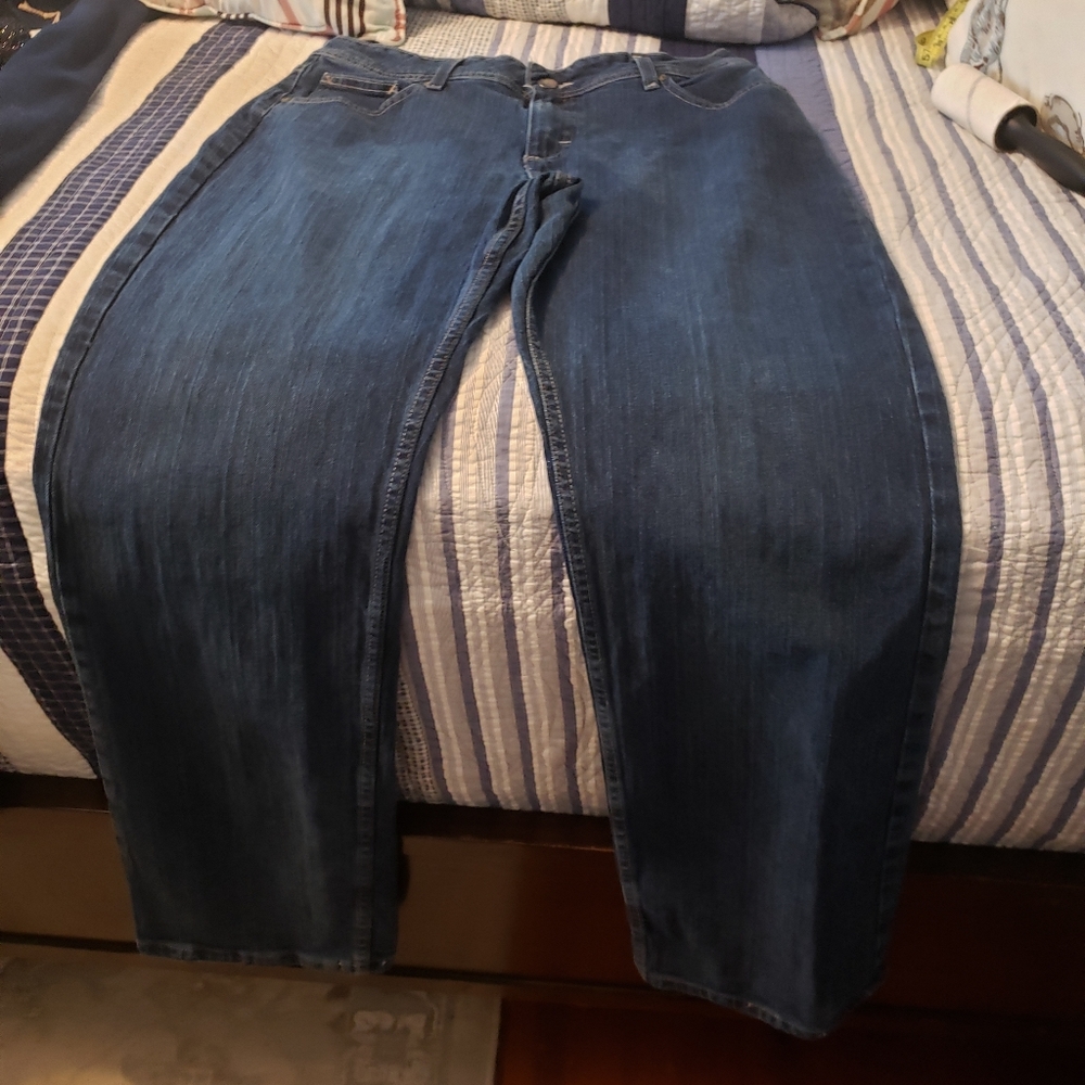 JUST REDUCED Like New size 14 Lee jeans
